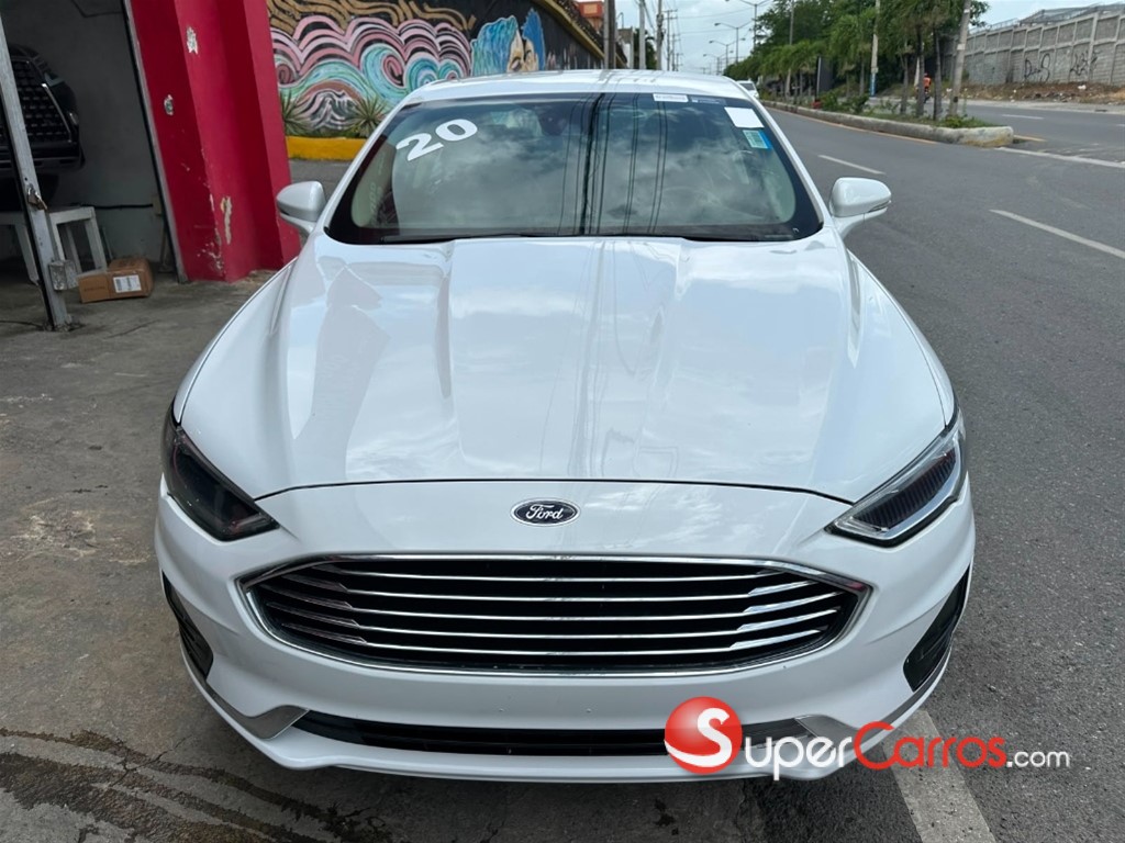 2020 Ford Fusion Titanium — foto 2 / 12