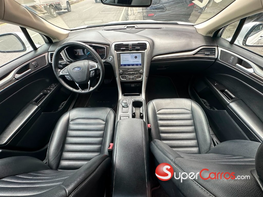 2020 Ford Fusion Titanium — foto 7 / 12
