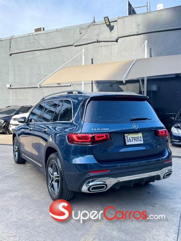 2024 Mercedes-Benz Clase GLB 200 AMG — foto 3 / 8