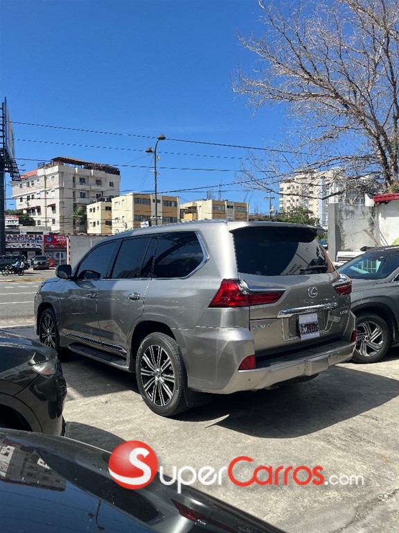 2020 Lexus LX 570 — foto 10 / 11