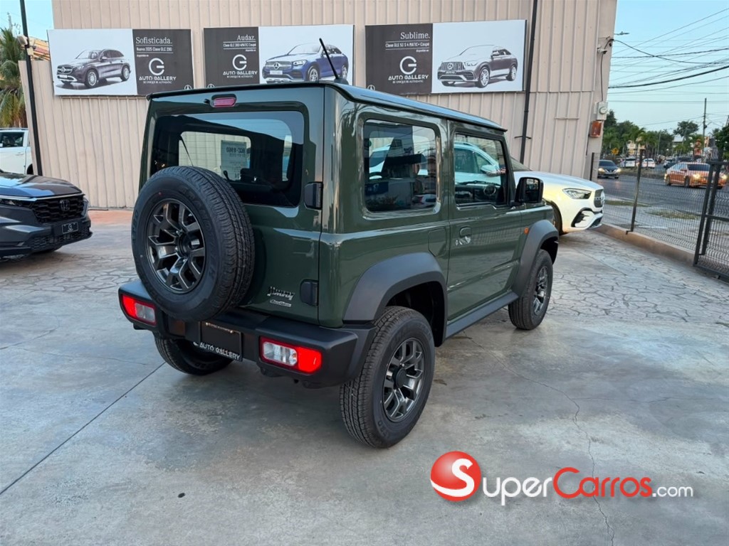 2027 Suzuki Jimny GLX — foto 7 / 11