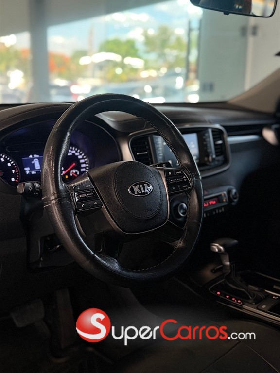2019 Kia Sorento LX — foto 8 / 11