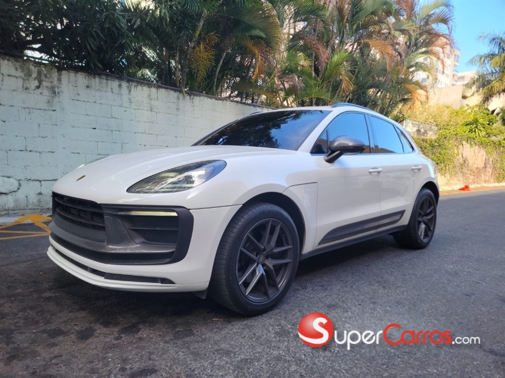 2025 Porsche Macan T