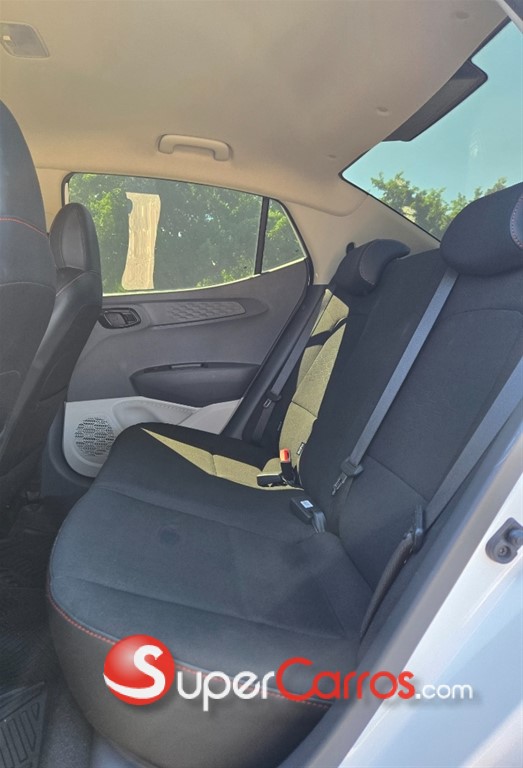 2025 Hyundai Grand I 10 Sedan — foto 8 / 11