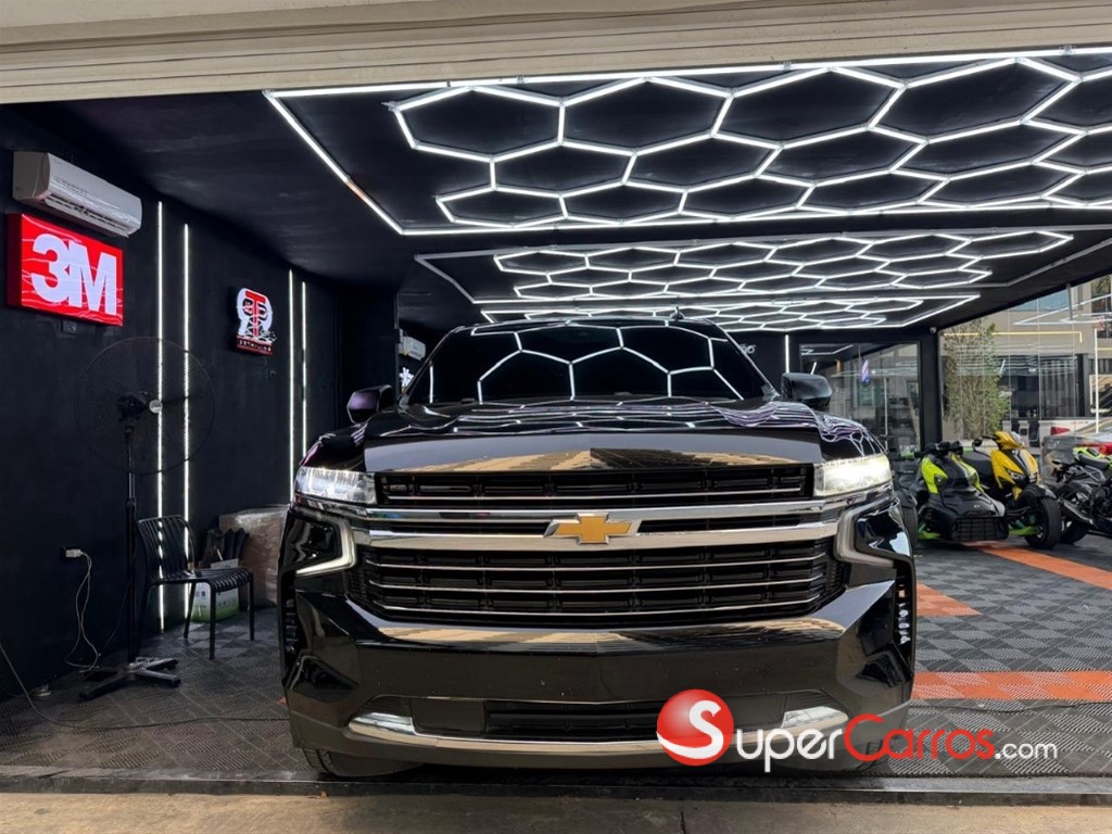 2021 Chevrolet Suburban LT — foto 2 / 11