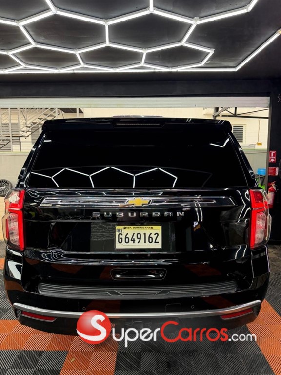 2021 Chevrolet Suburban LT — foto 4 / 11