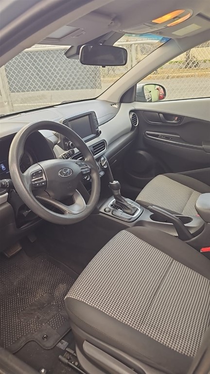 2020 Hyundai KONA — foto 8 / 12