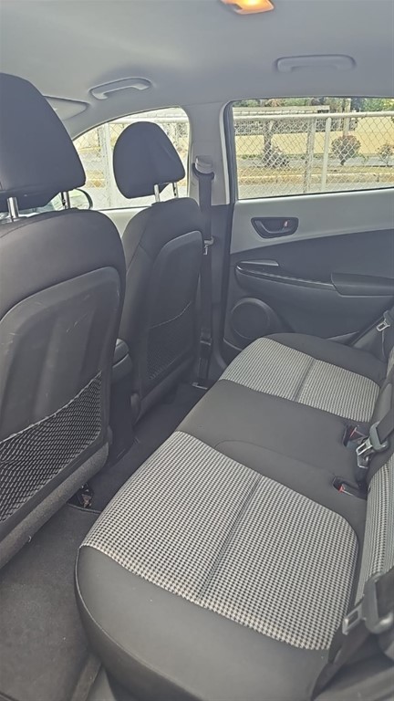 2020 Hyundai KONA — foto 9 / 12