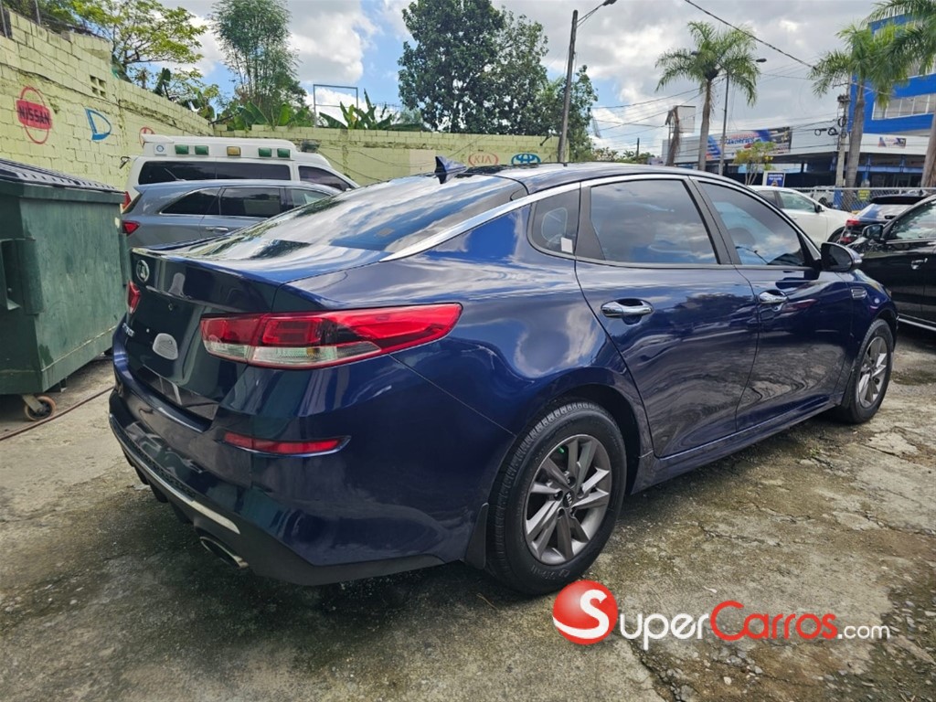 2020 Kia Optima LX — foto 3 / 9