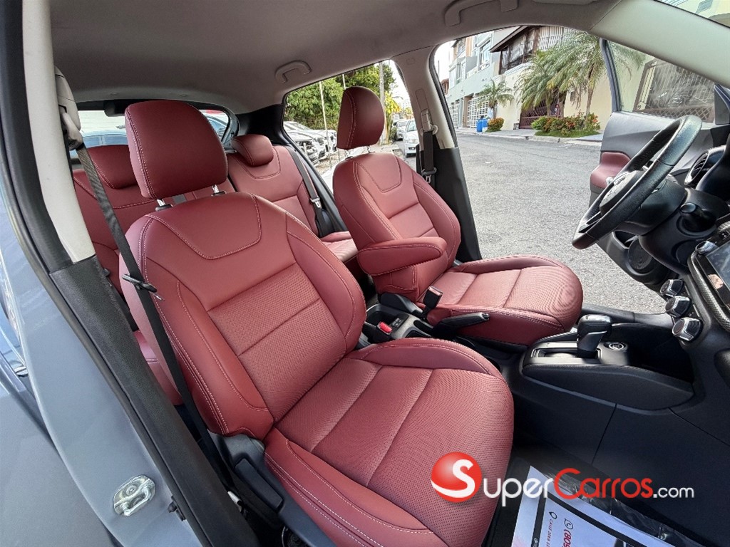 2023 Nissan Kicks — foto 6 / 12
