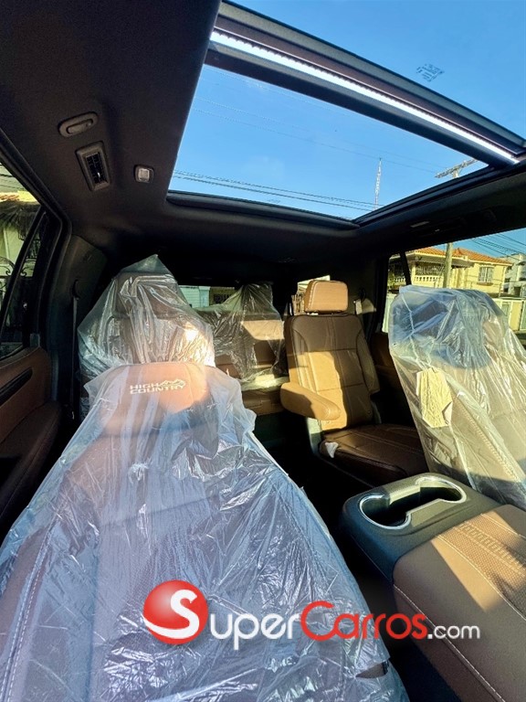 2025 Chevrolet Tahoe Highcountry Duramax — foto 7 / 12
