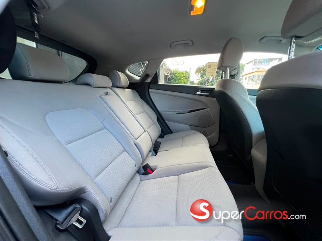 2021 Hyundai Tucson SE — foto 7 / 8