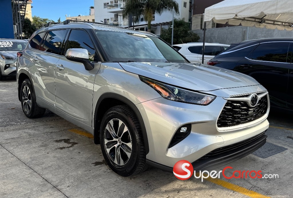2022 Toyota Highlander XLE — foto 6 / 12