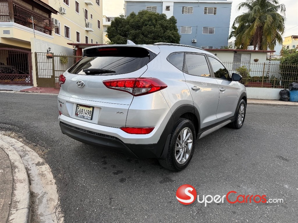 2018 Hyundai Tucson SEL — foto 10 / 12