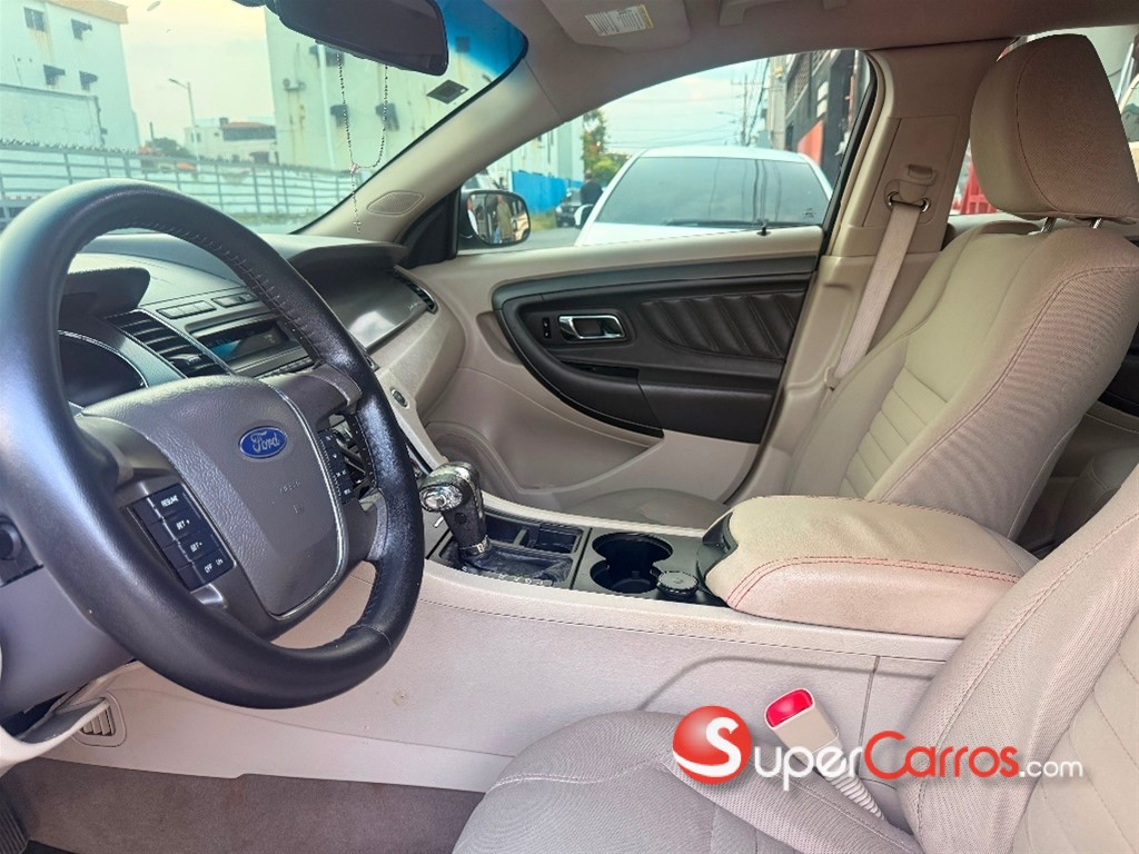 2011 Ford Taurus SEL — foto 5 / 8