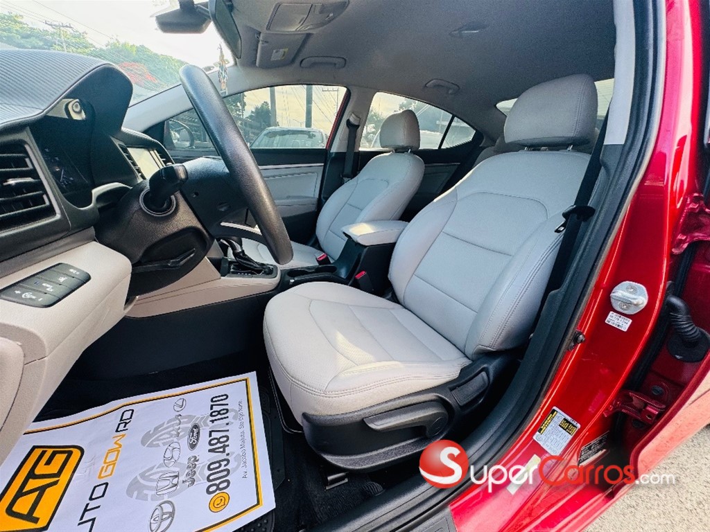 2019 Hyundai Elantra SEL — foto 5 / 12