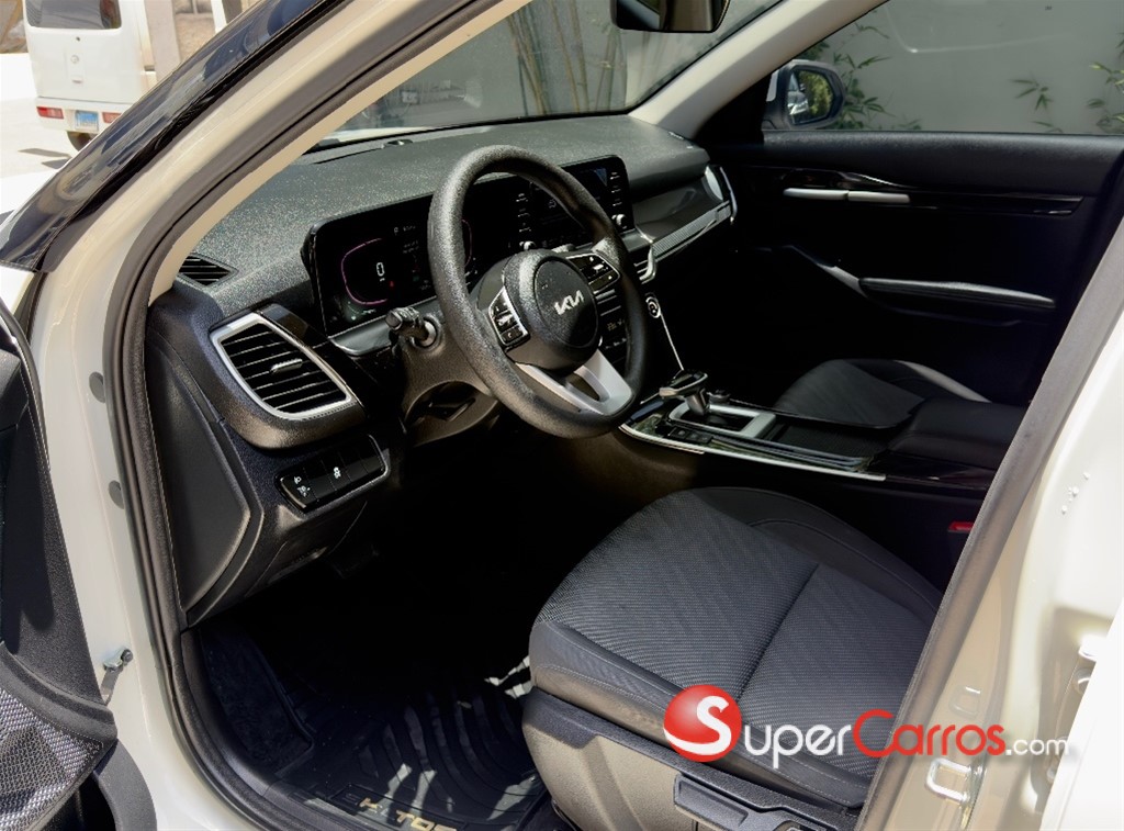 2024 Kia Seltos LX — foto 5 / 8