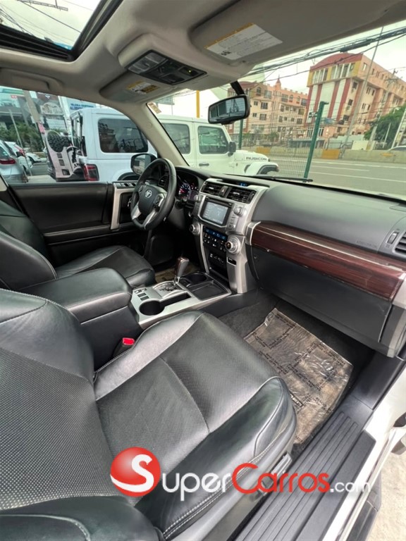 2019 Toyota 4 Runner Limited — foto 8 / 12