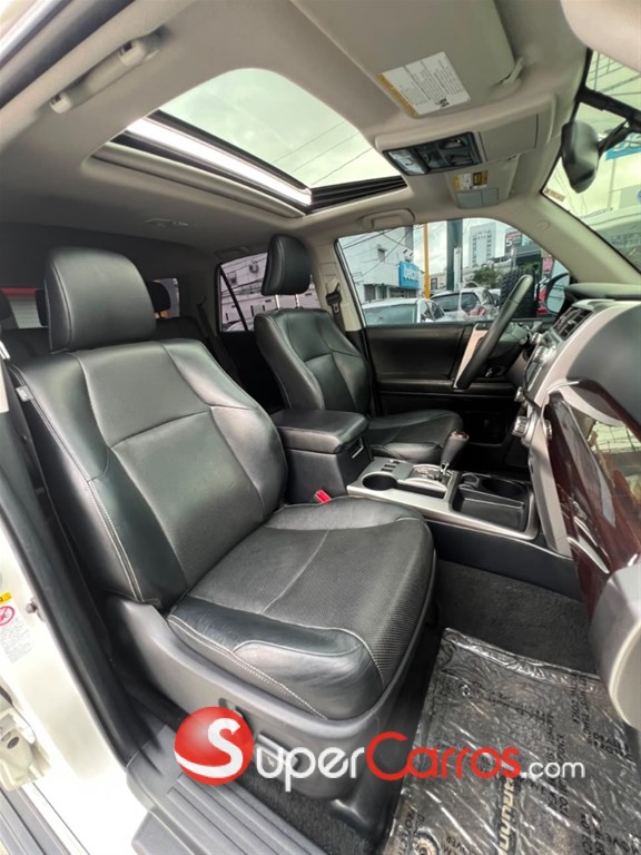 2019 Toyota 4 Runner Limited — foto 9 / 12