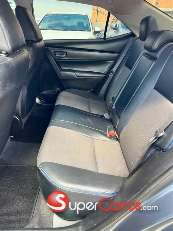 2017 Toyota Corolla SE — foto 8 / 9