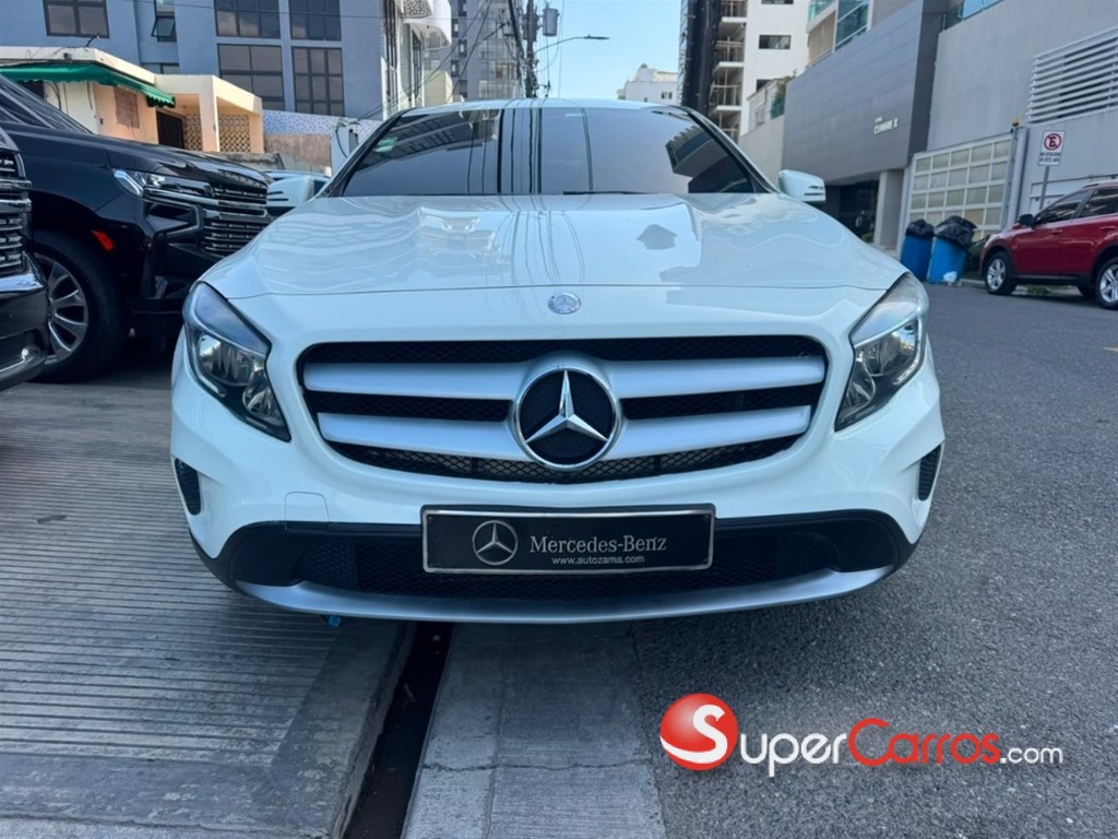 2017 Mercedes-Benz Clase GLA 250 4 Matic — foto 2 / 12