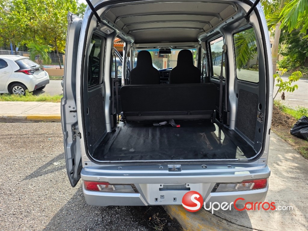 2021 Daihatsu Hijet — foto 9 / 12