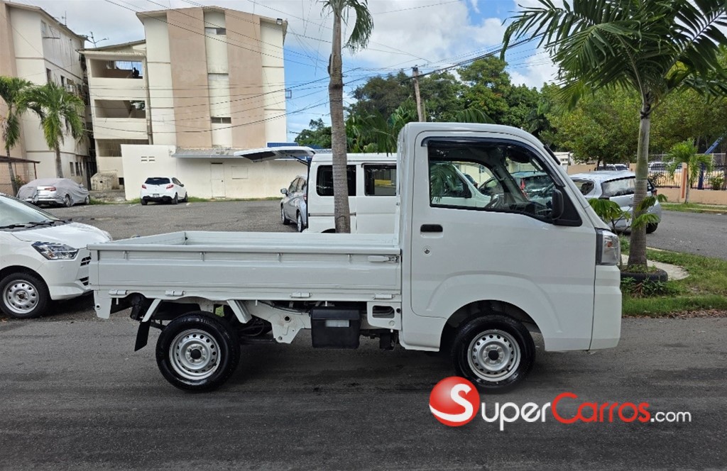 2022 Daihatsu Hijet — foto 8 / 12