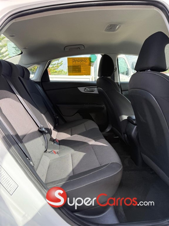 2022 Kia Forte LXS — foto 11 / 11