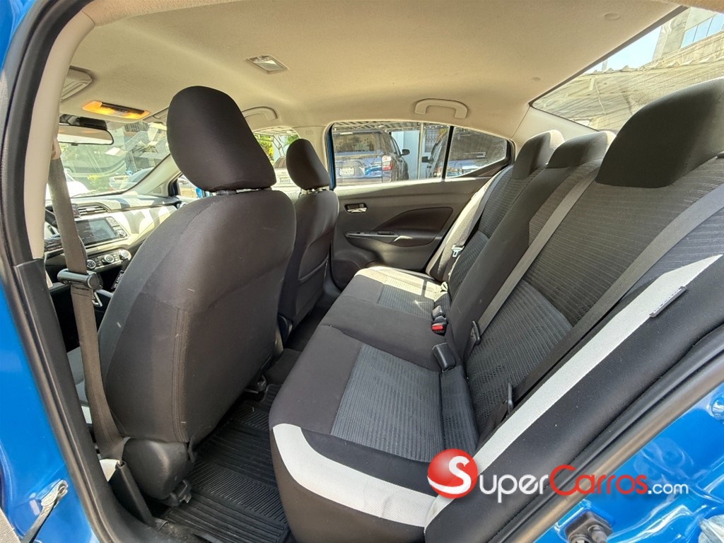 2021 Nissan Versa SV — foto 5 / 12