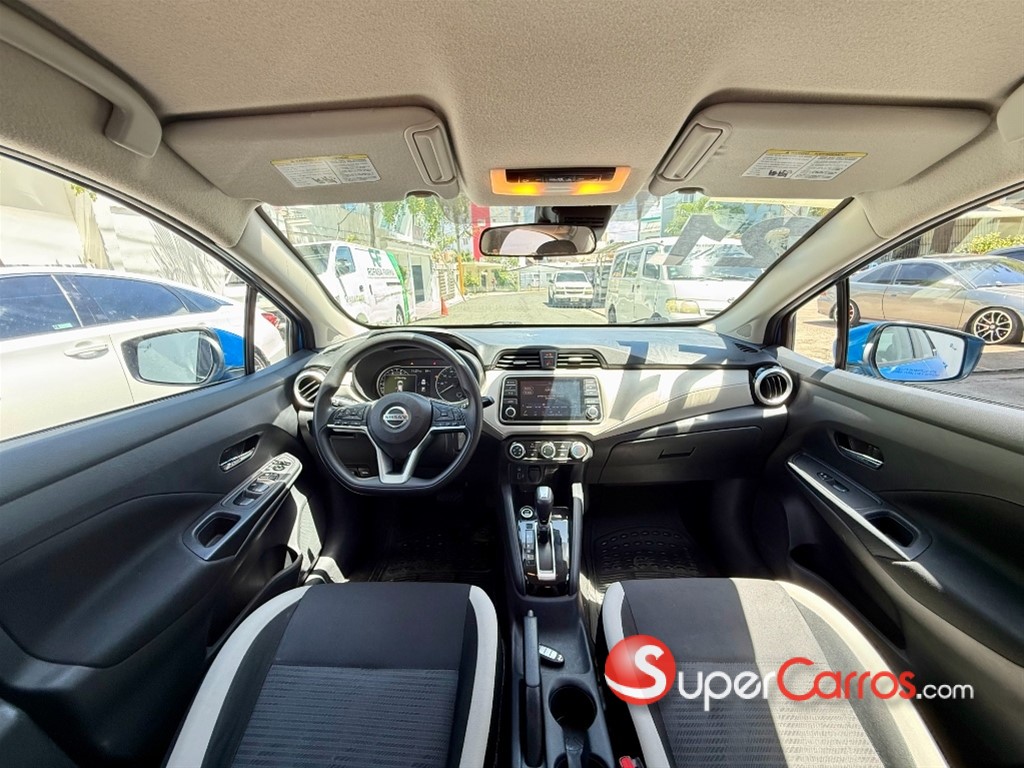 2021 Nissan Versa SV — foto 7 / 12