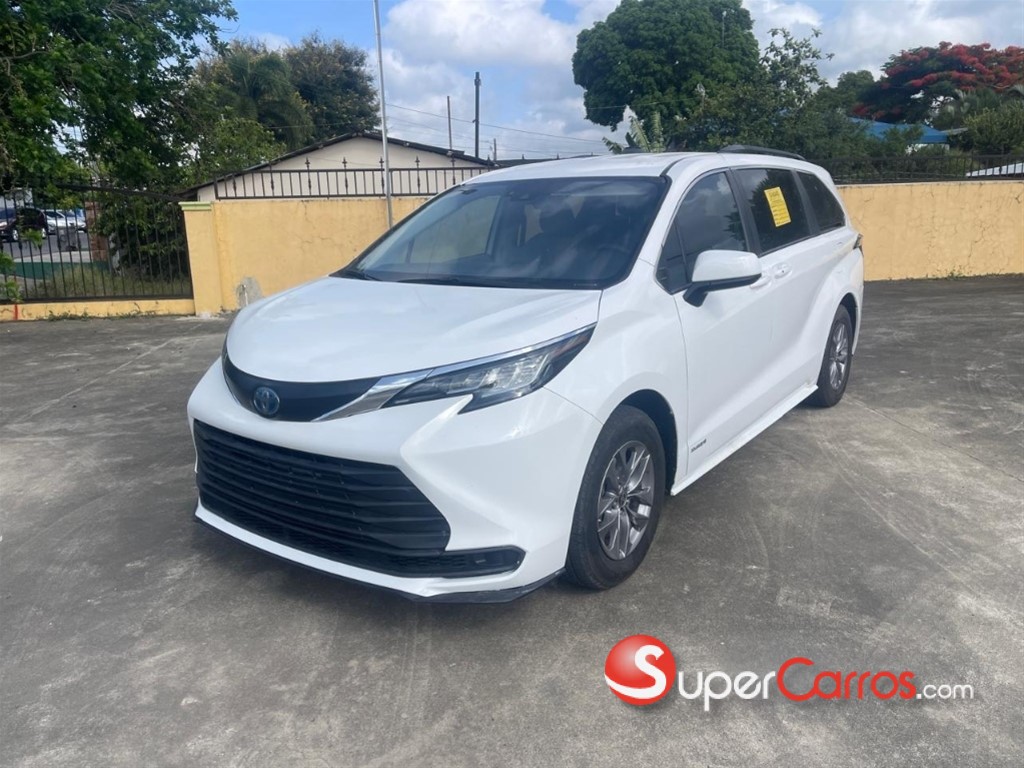 2021 Toyota Sienna LE — foto 11 / 12