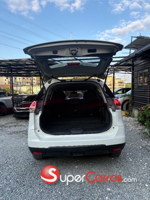 2016 Nissan X-Trail — foto 7 / 9