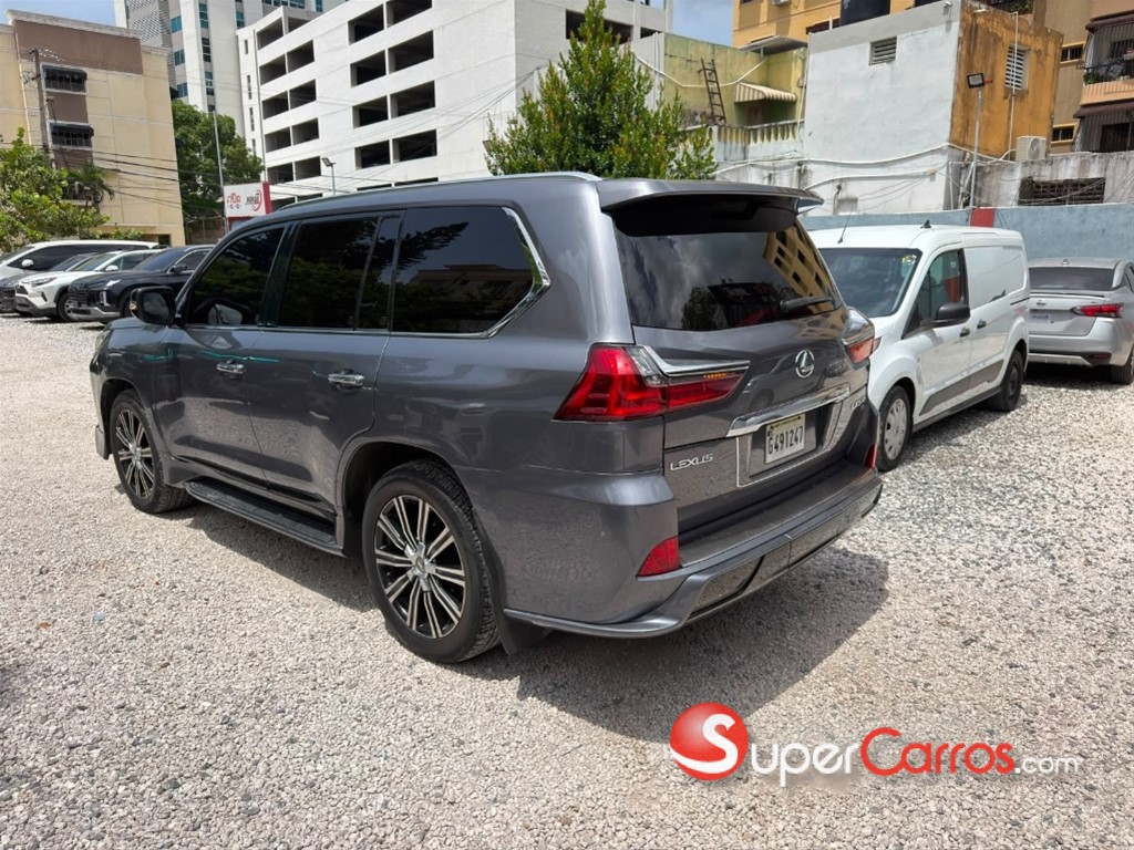 2020 Lexus LX 570 Sport — foto 4 / 10
