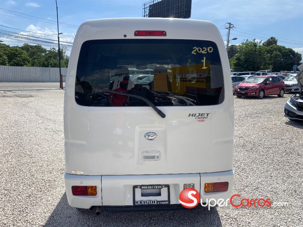 2020 Daihatsu Hijet Minivan — foto 6 / 11