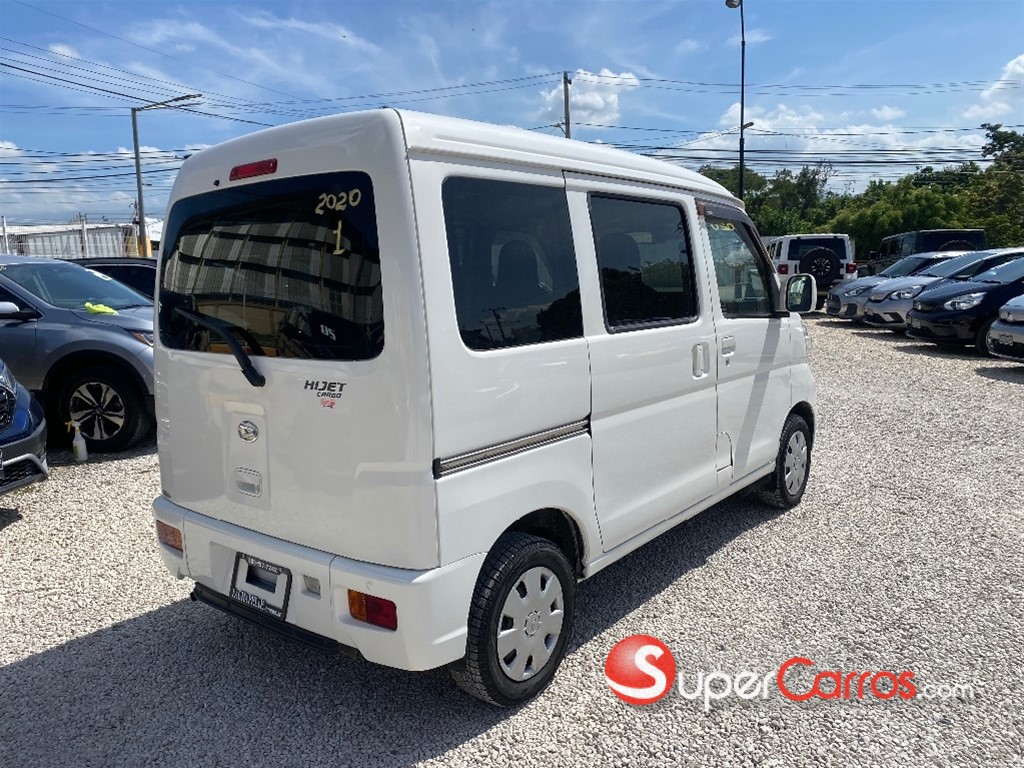 2020 Daihatsu Hijet Minivan — foto 7 / 11