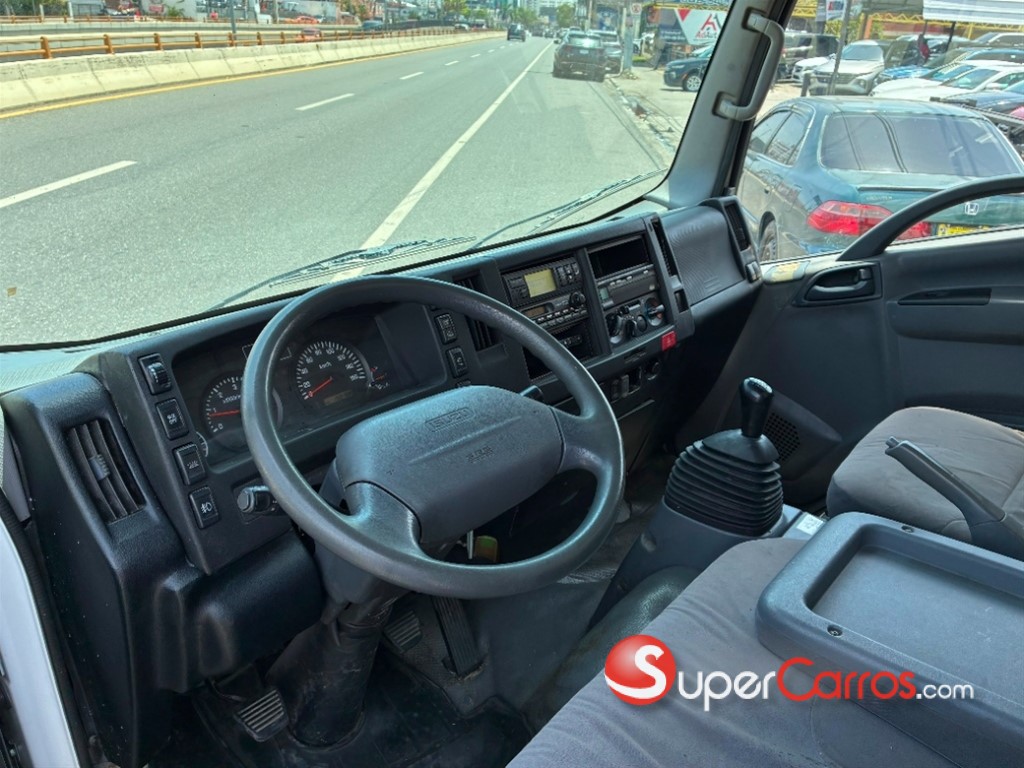 2015 Isuzu ELF — foto 7 / 12