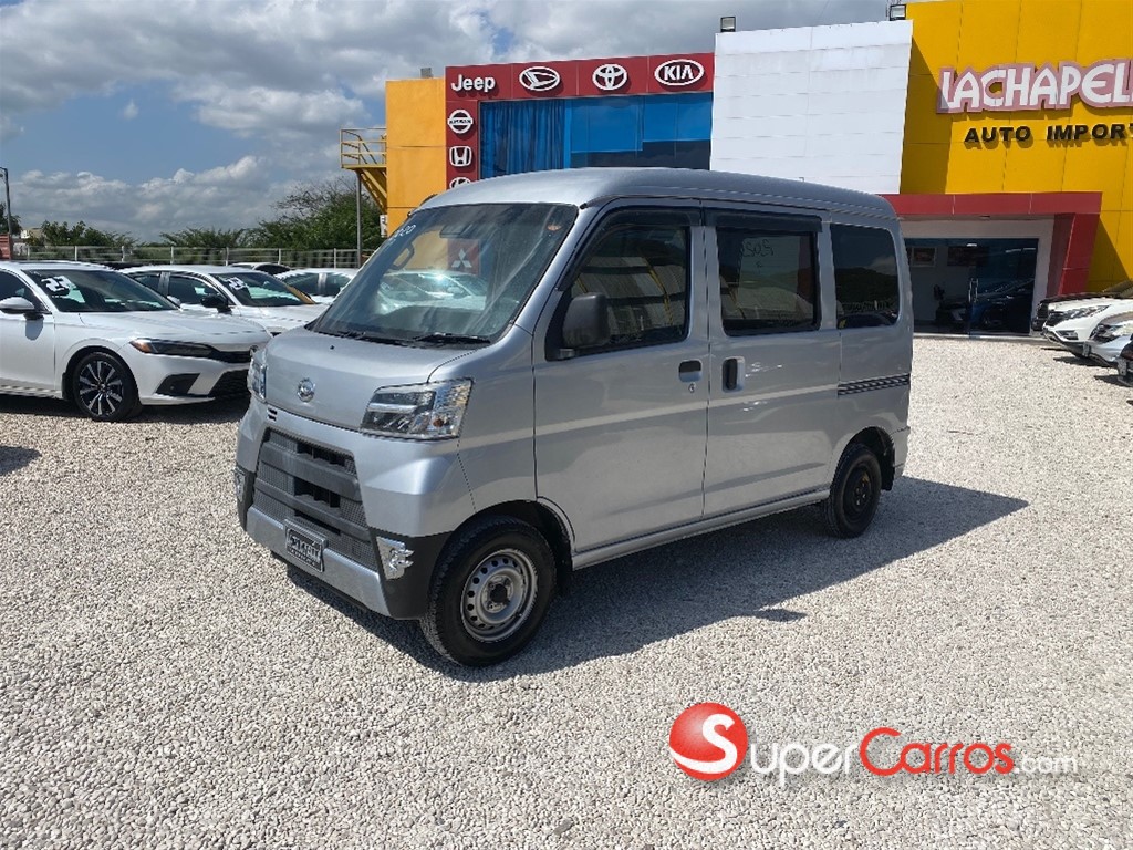 2020 Daihatsu Hijet Minivan — foto 2 / 9