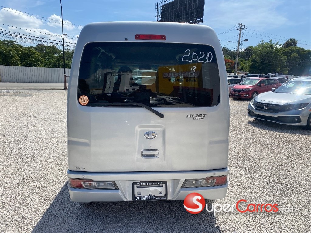 2020 Daihatsu Hijet Minivan — foto 5 / 9