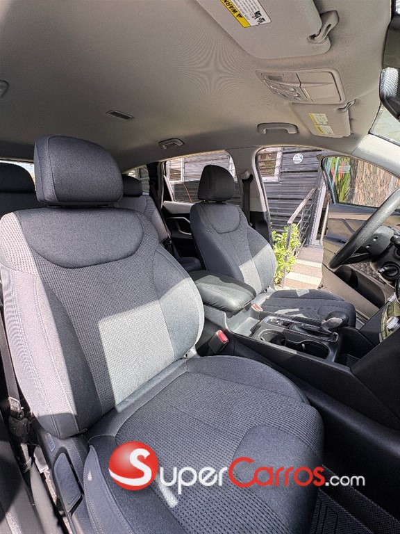 2020 Hyundai Santa Fe SE — foto 8 / 11