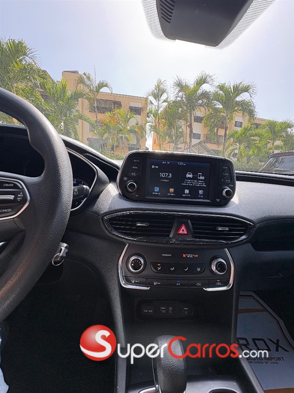2020 Hyundai Santa Fe SE — foto 10 / 11