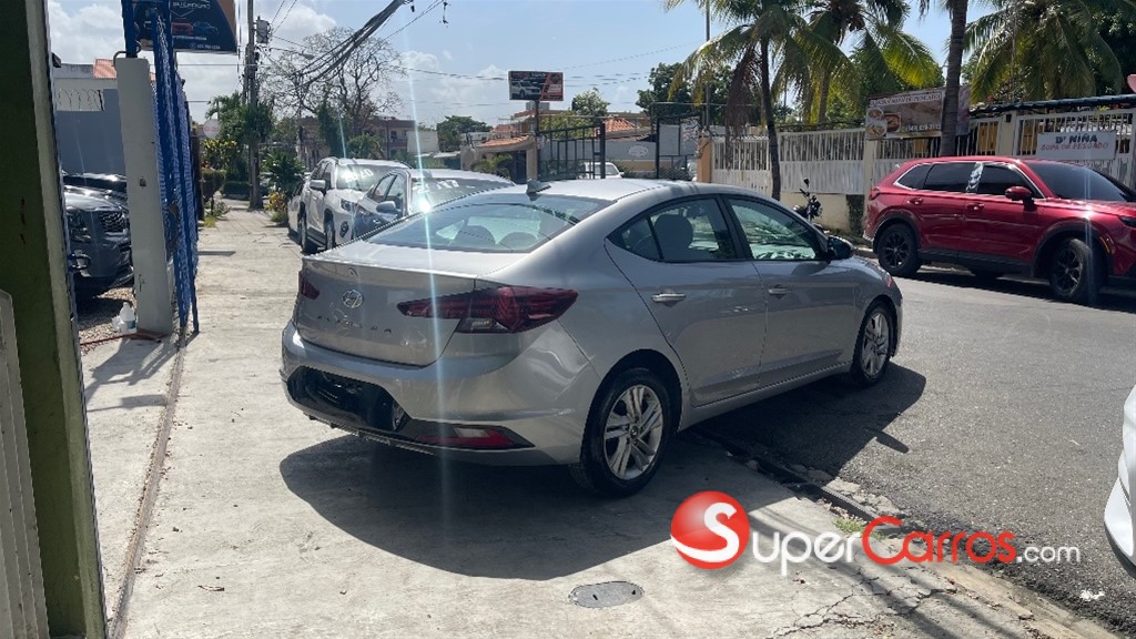 2020 Hyundai Elantra SEL — foto 5 / 12