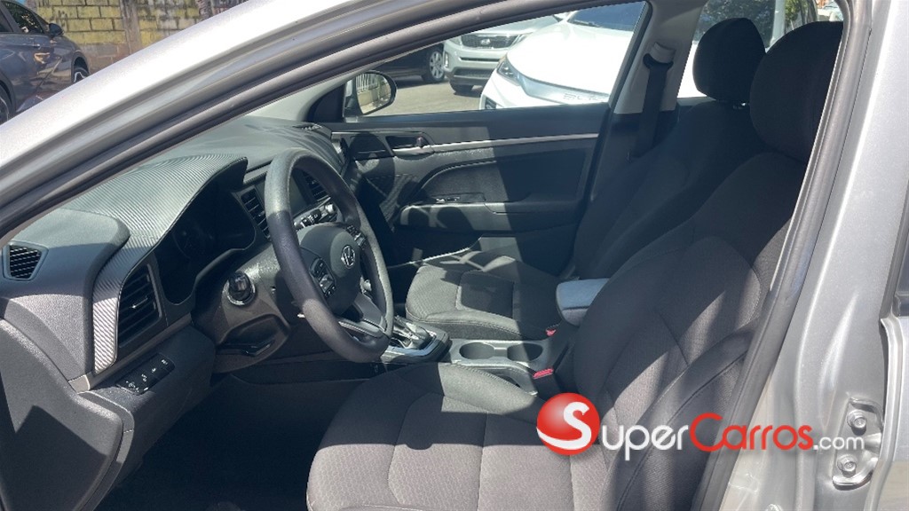2020 Hyundai Elantra SEL — foto 6 / 12