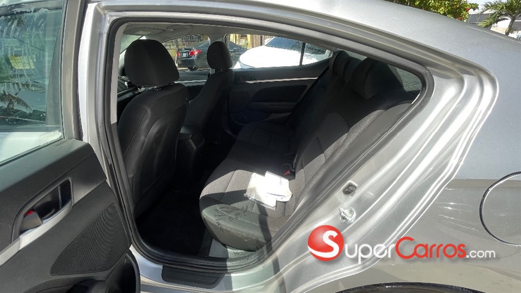 2020 Hyundai Elantra SEL — foto 7 / 12