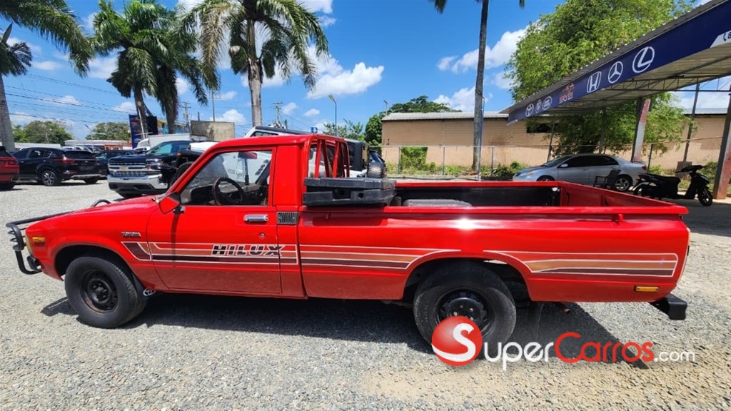 1988 Toyota Hilux — foto 2 / 10
