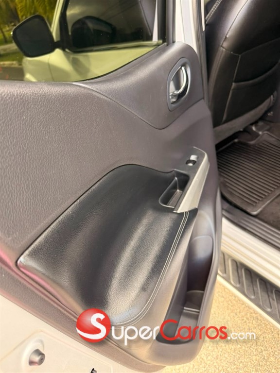 2018 Nissan Frontier LE — foto 9 / 11