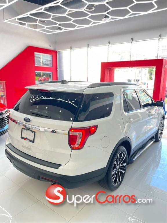 2018 Ford Explorer XL — foto 5 / 12