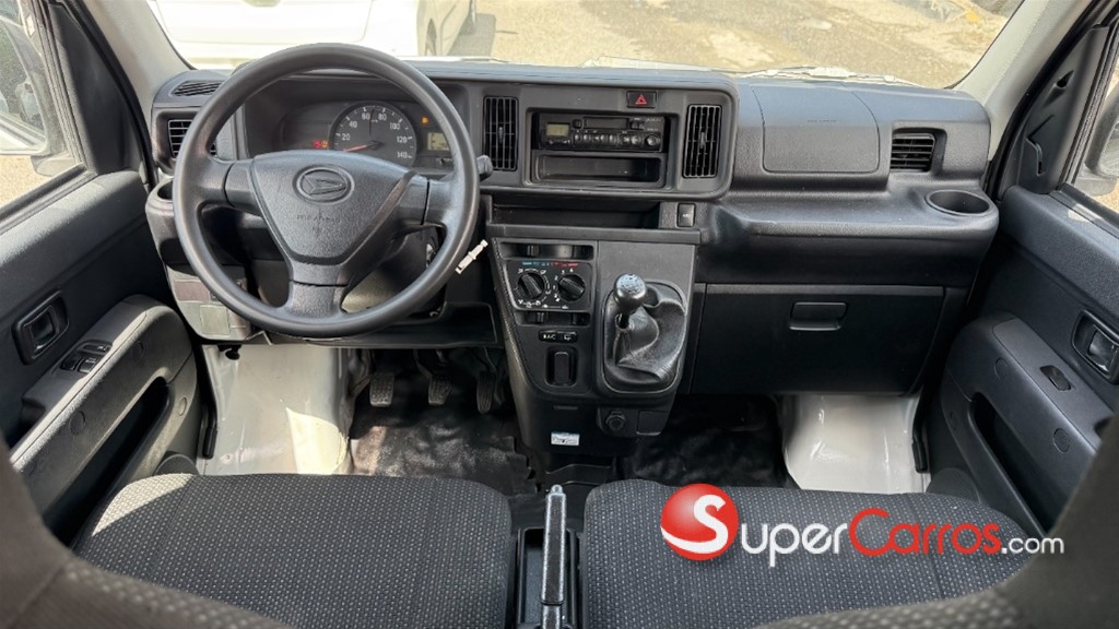 2019 Daihatsu Hijet — foto 2 / 12