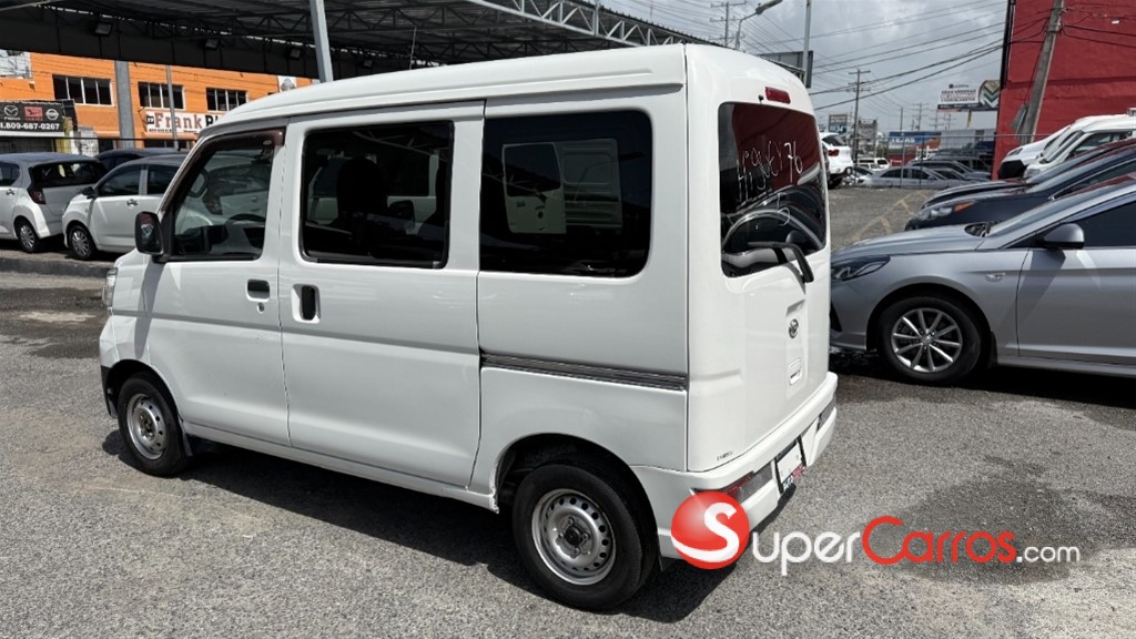 2019 Daihatsu Hijet — foto 10 / 12