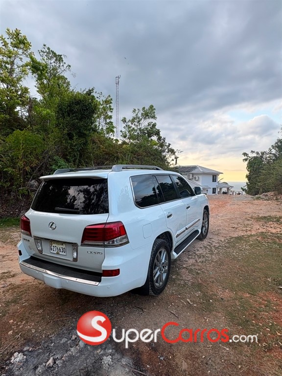 2012 Lexus LX 570 — foto 4 / 12