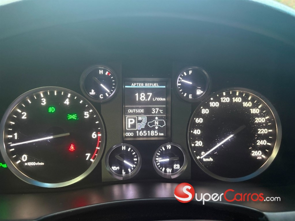 2012 Lexus LX 570 — foto 9 / 12